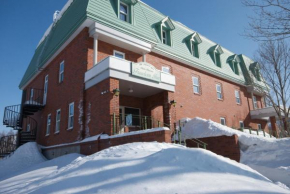 Гостиница Niseko Freedom Inn, Нисеко